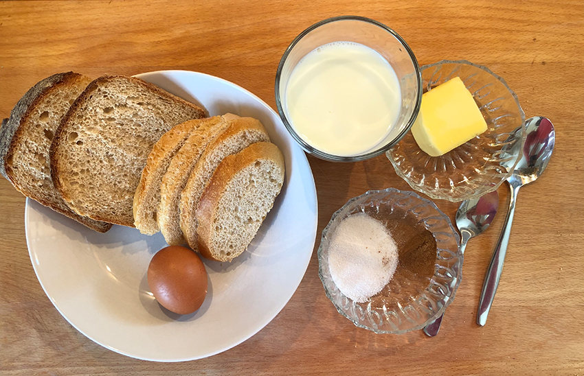 Die Zutaten für Arme Ritter sind gerichtet.