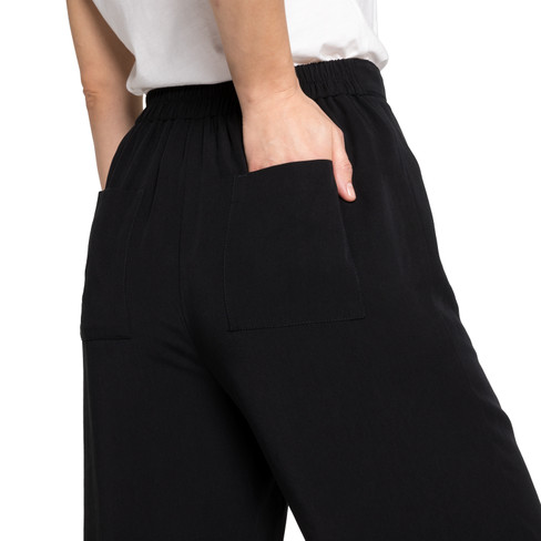 Gerade geschnittene Hose aus TENCEL™ Fasern mit Bindegürtel, schwarz